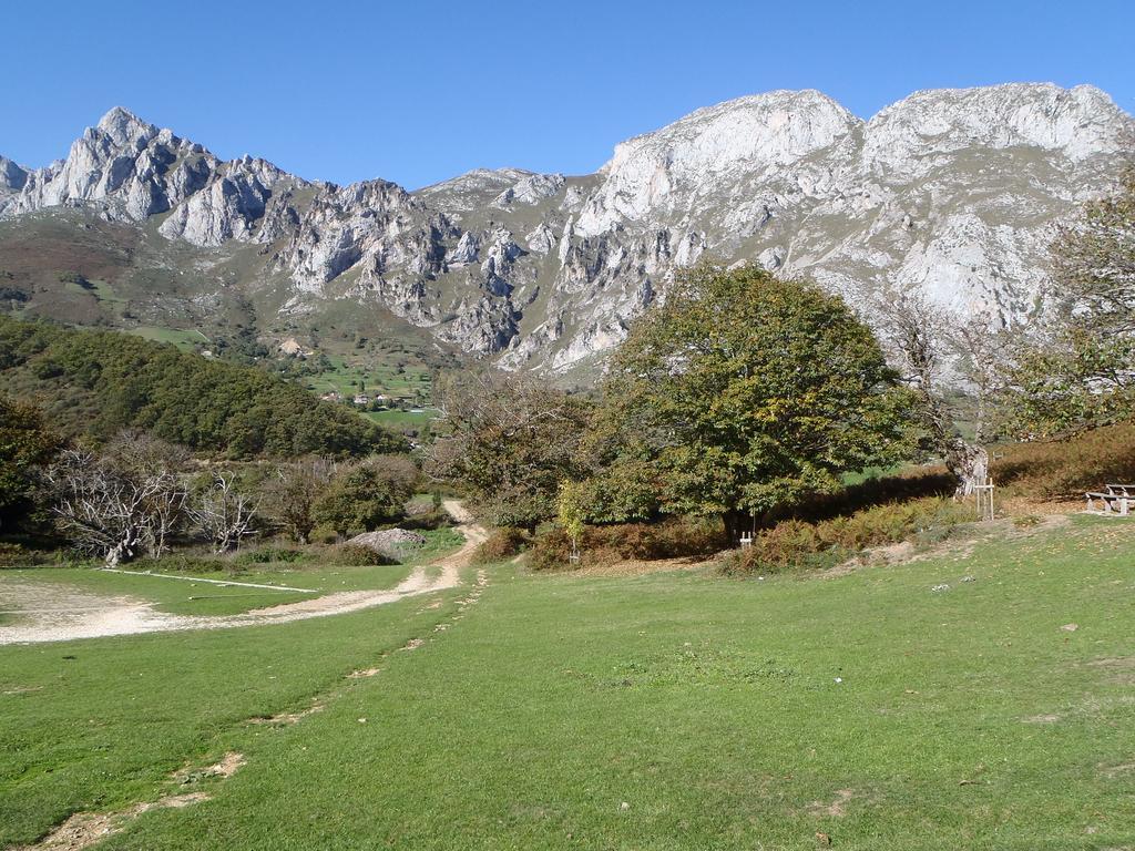 La Anjana Ojedo Hotel Potes Bagian luar foto
