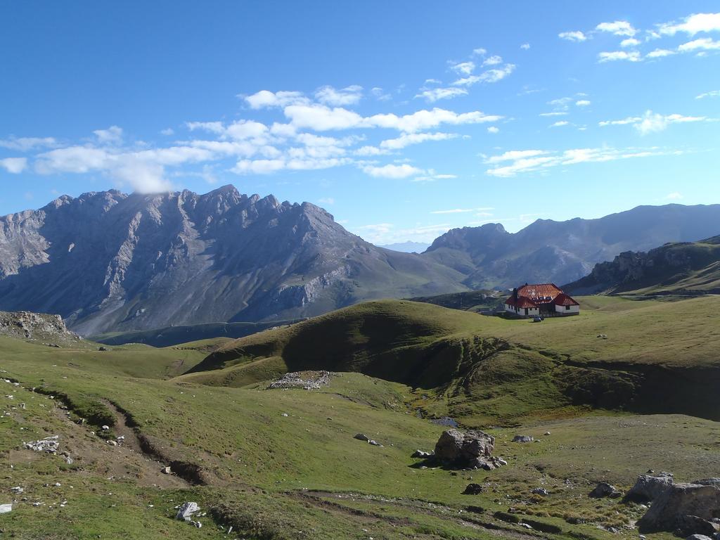 La Anjana Ojedo Hotel Potes Bagian luar foto